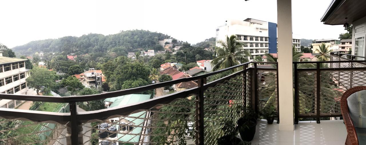 Janora Hills Kandy Quarto foto