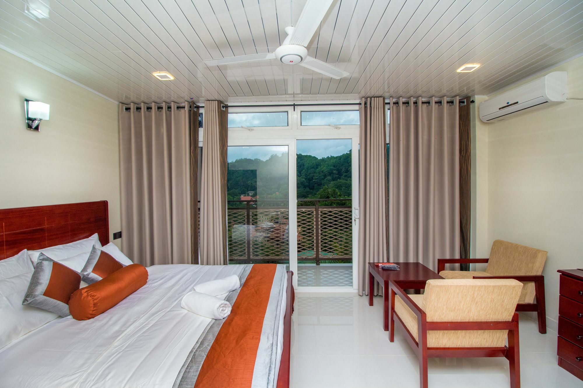 Janora Hills Kandy Exterior foto