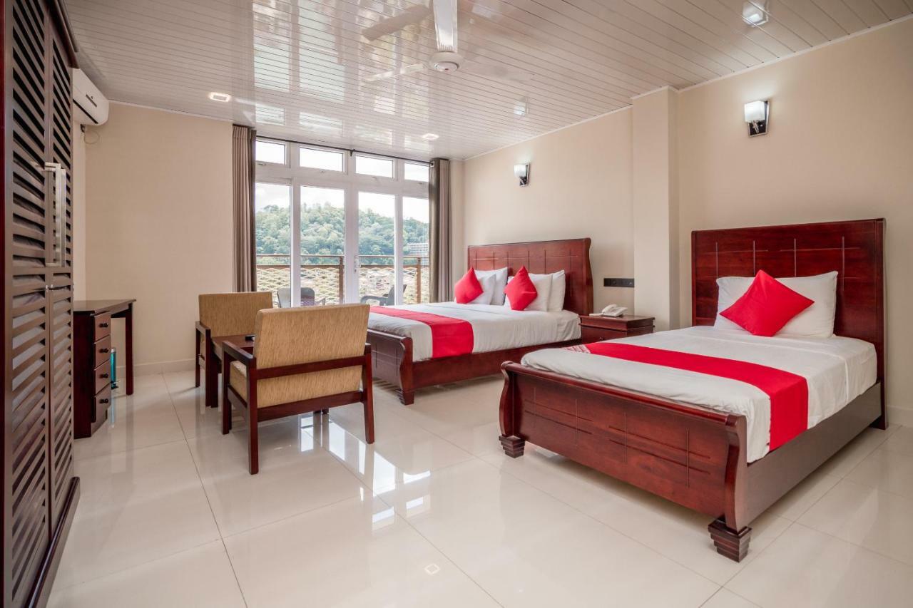 Janora Hills Kandy Exterior foto