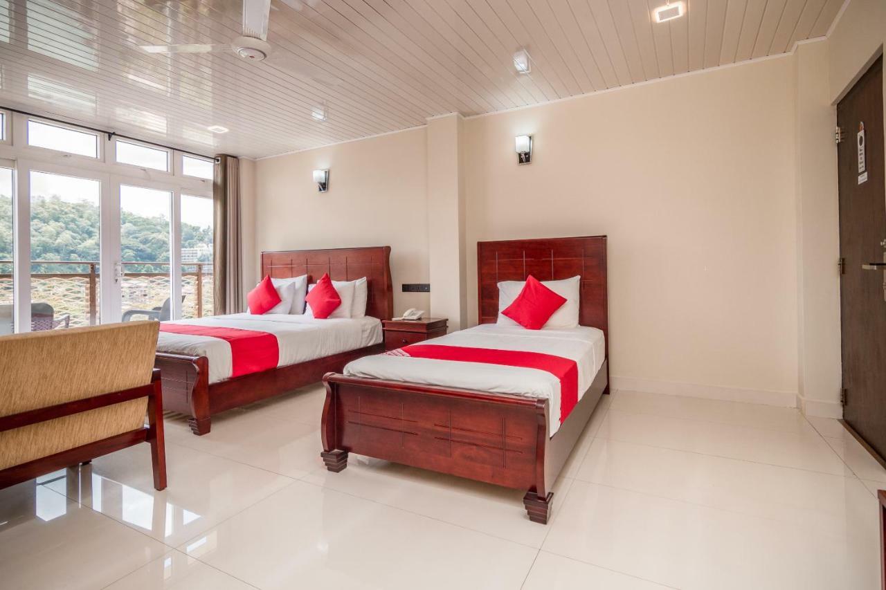Janora Hills Kandy Exterior foto