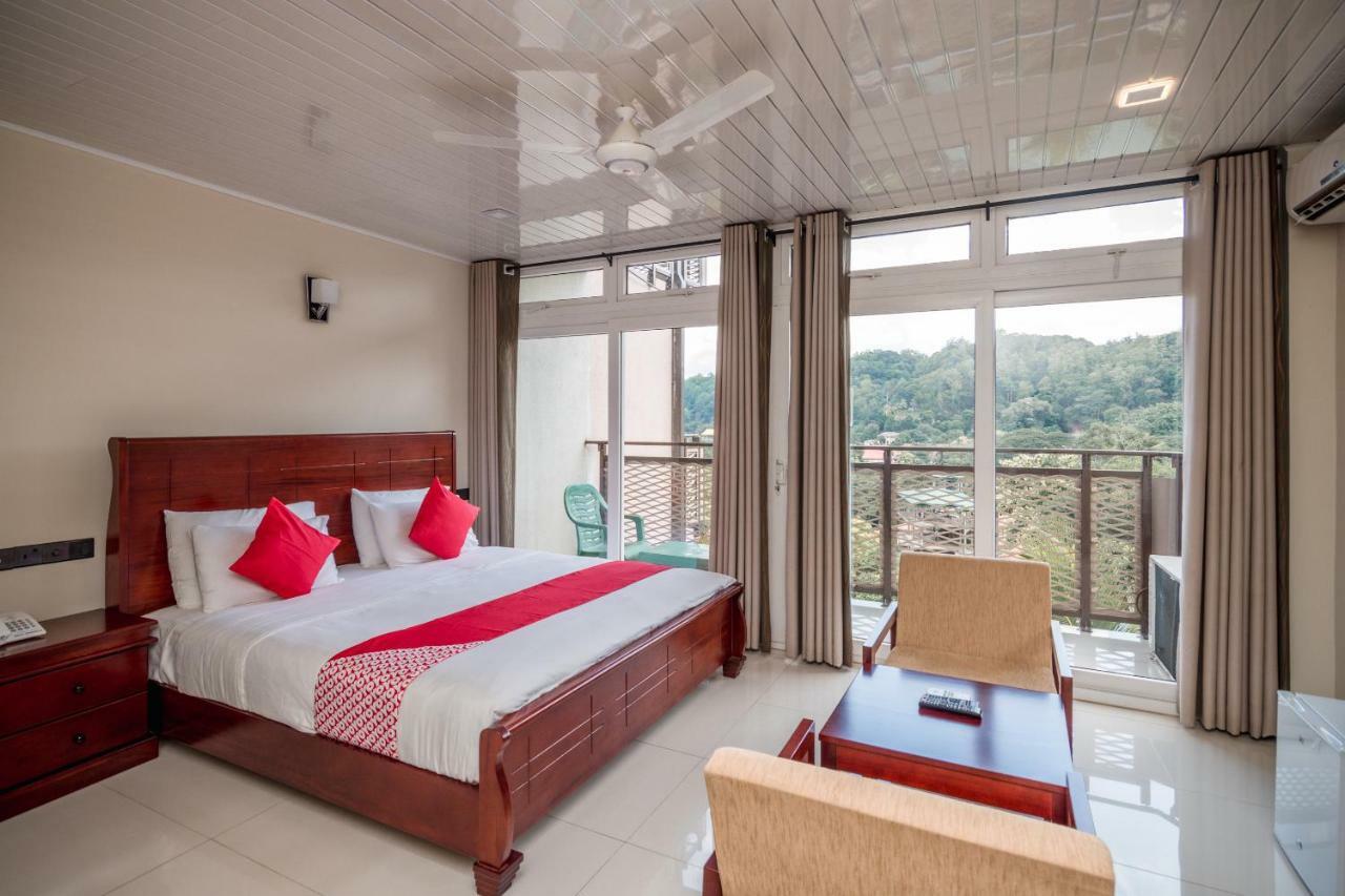 Janora Hills Kandy Exterior foto