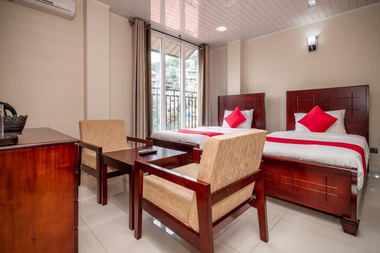 Janora Hills Kandy Exterior foto